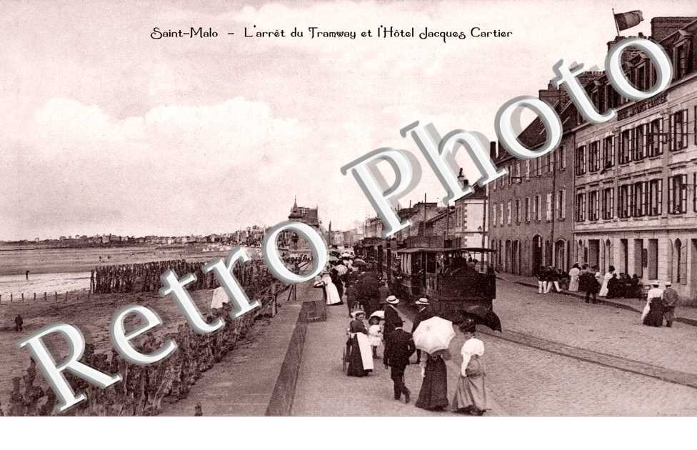 L'ARRET DU TRAMWAY