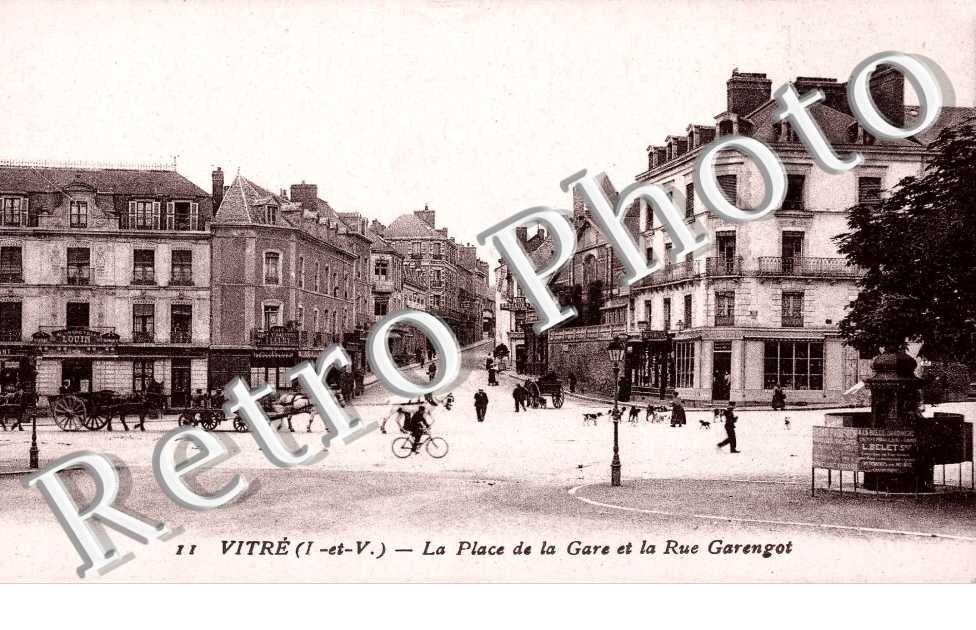 la place de la gare et la rue Garengot