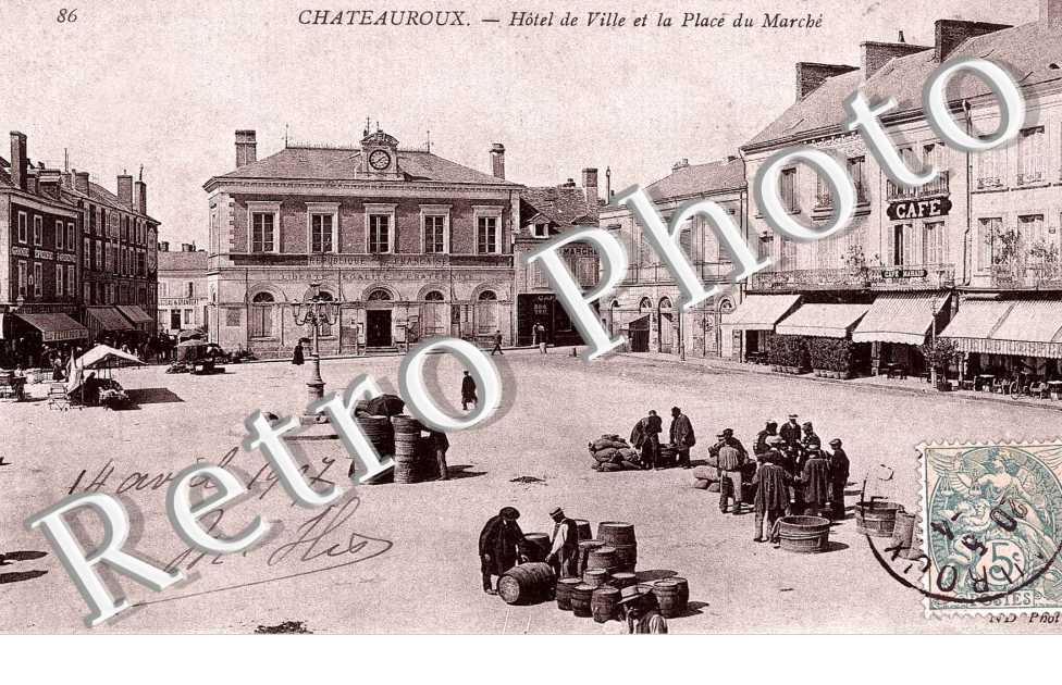 Hôtel de Ville et la Place du Marché