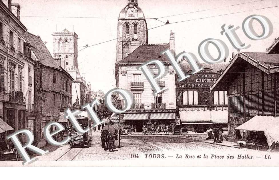La rue et la Place des Halles