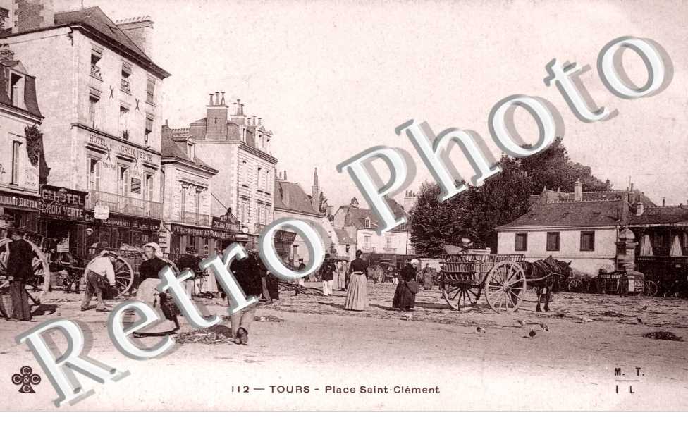 La Place Saint Clément