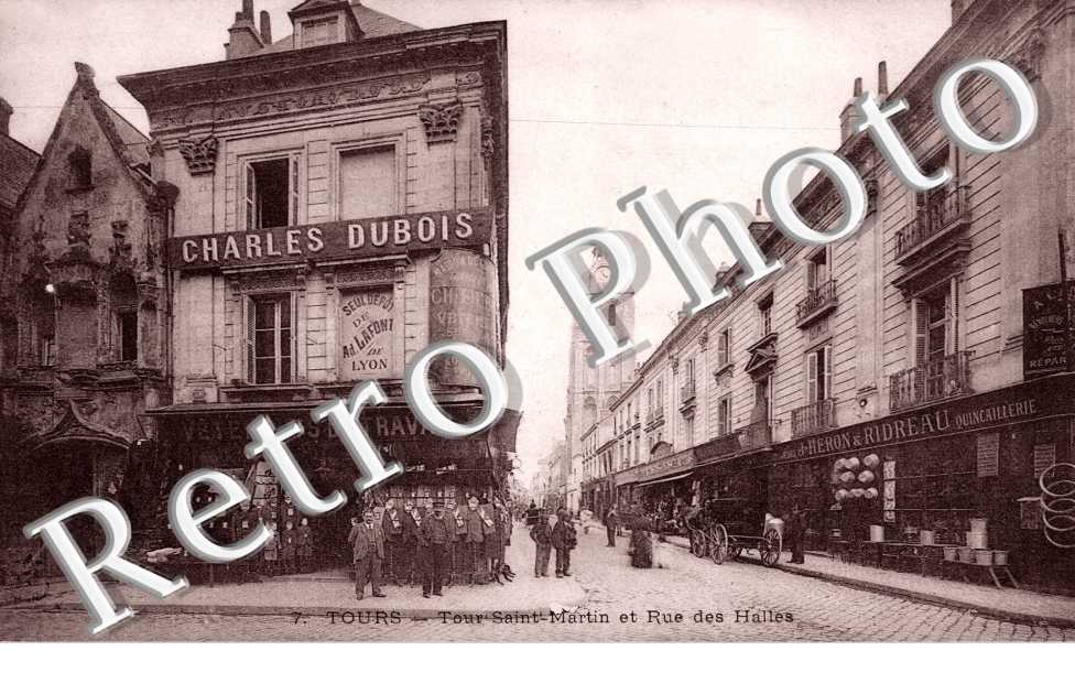 TOUR SAINT MARTIN ET RUE DES HALLES