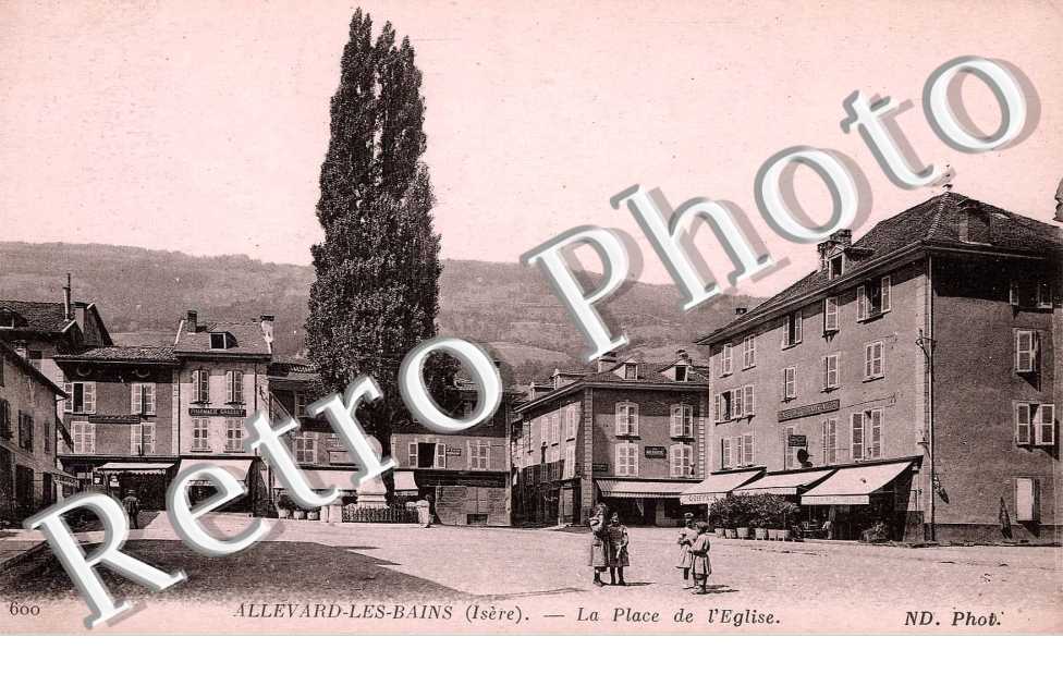 allevard les bains place de l'eglise