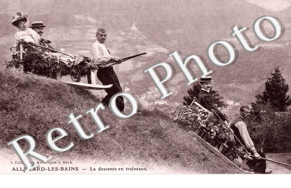 LA DESCENTE EN TRAINEAUX