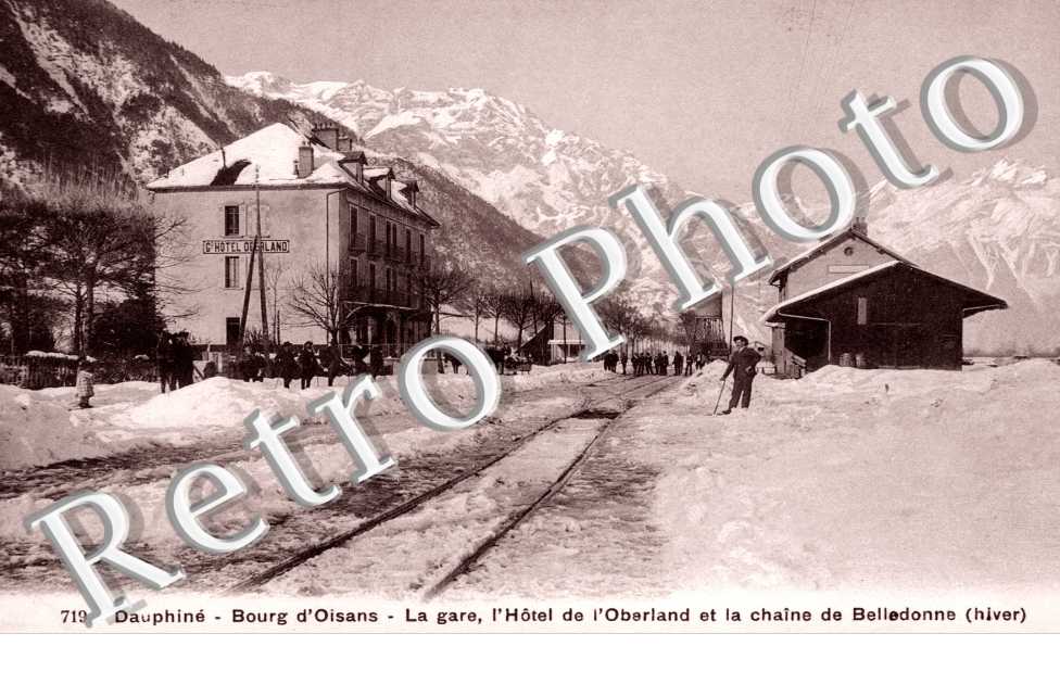 la gare , l'hotel de l'Oberland et la chaine de Belledonne