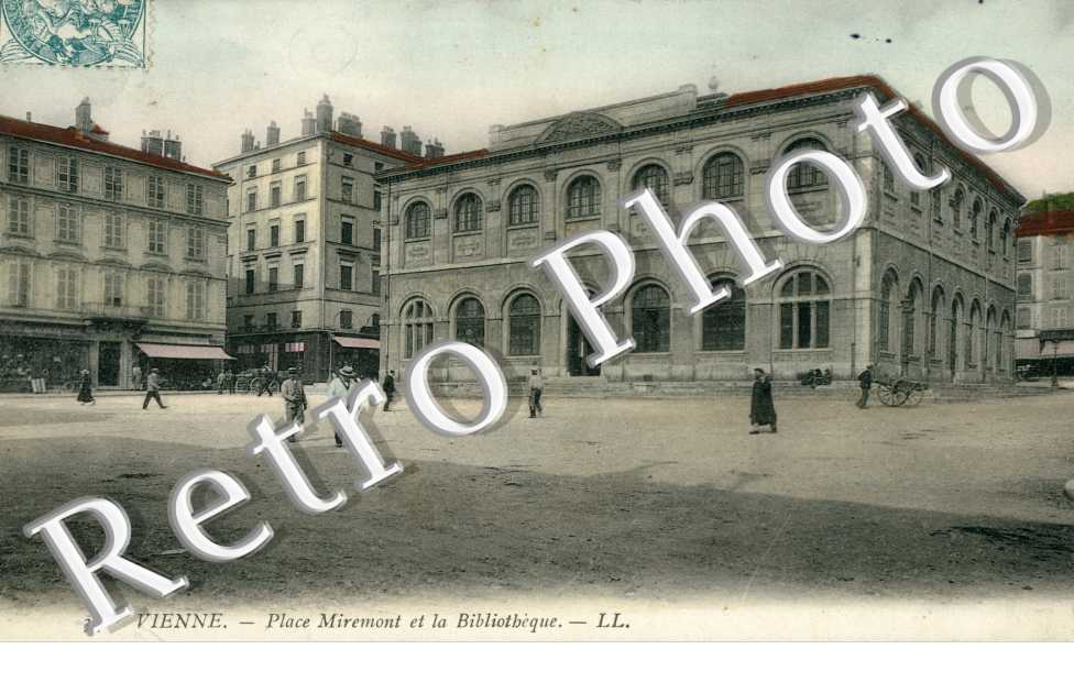 Place de Miremont et la Bibliotheque