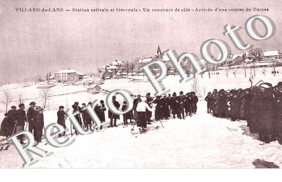 concours de skis - arrivee d'une course de dames