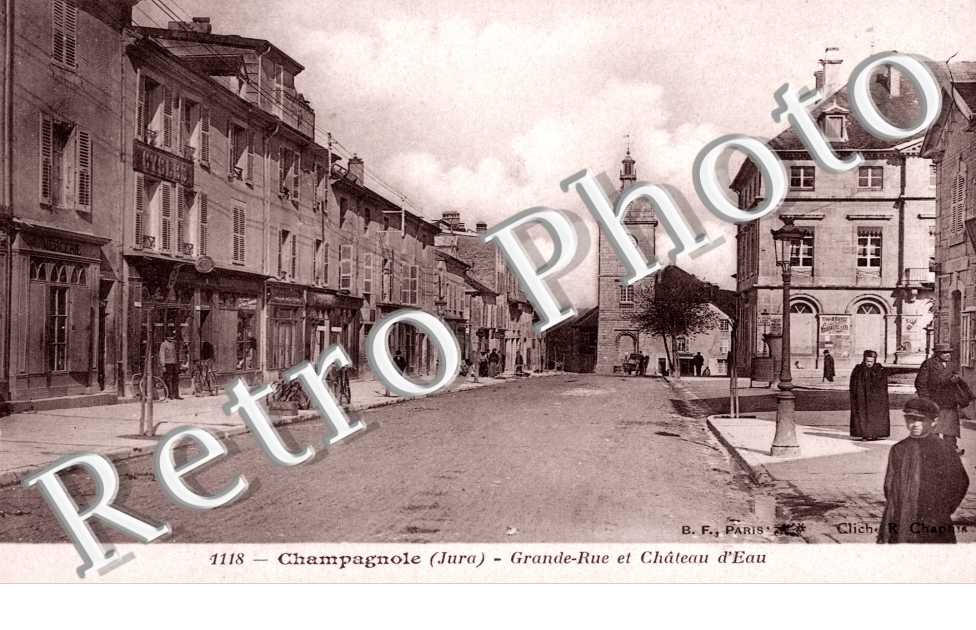 Grande Rue et Chateau d'eau
