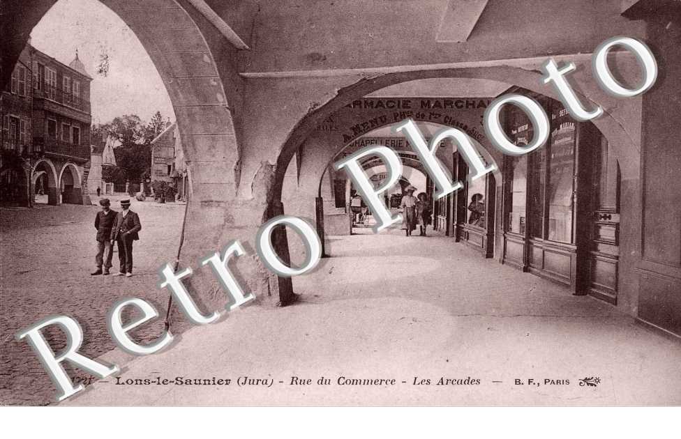 RUE DU COMMERCE LES ARCADES