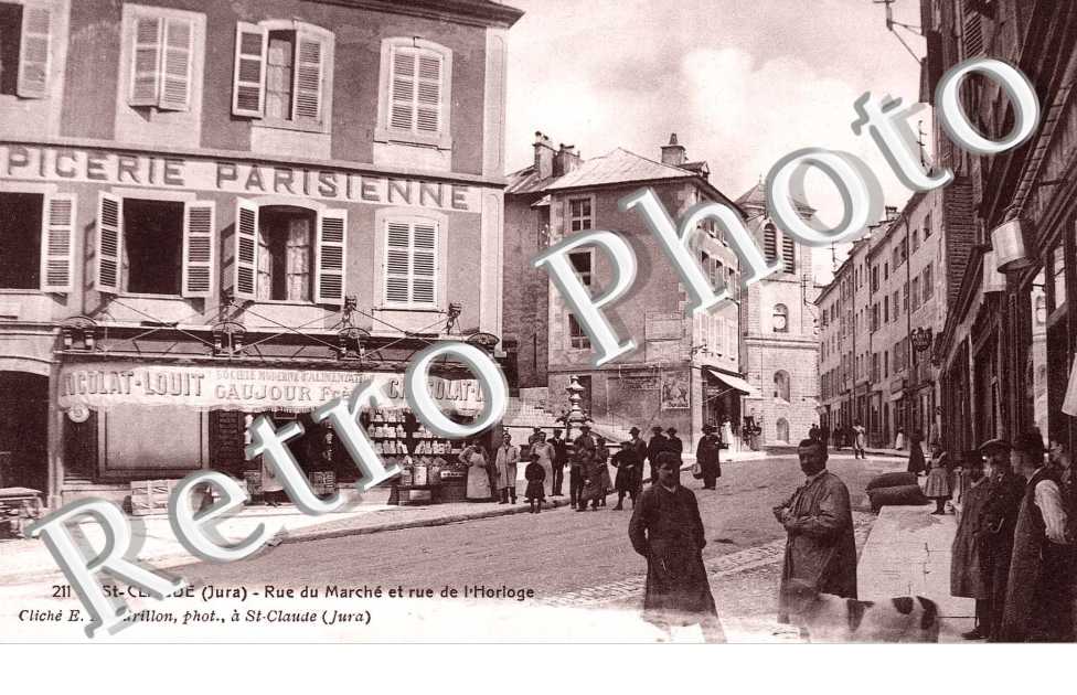 Rue du Marche et Rue de l'Horloge