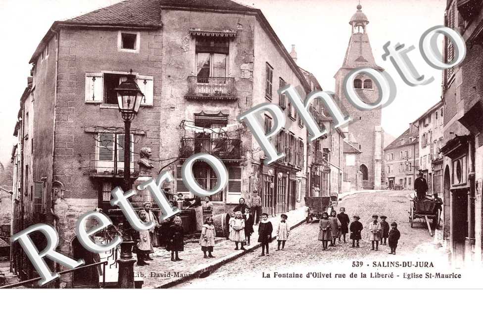 rue de la Liberte - la fontaine d'Olivet, eglise St maurice