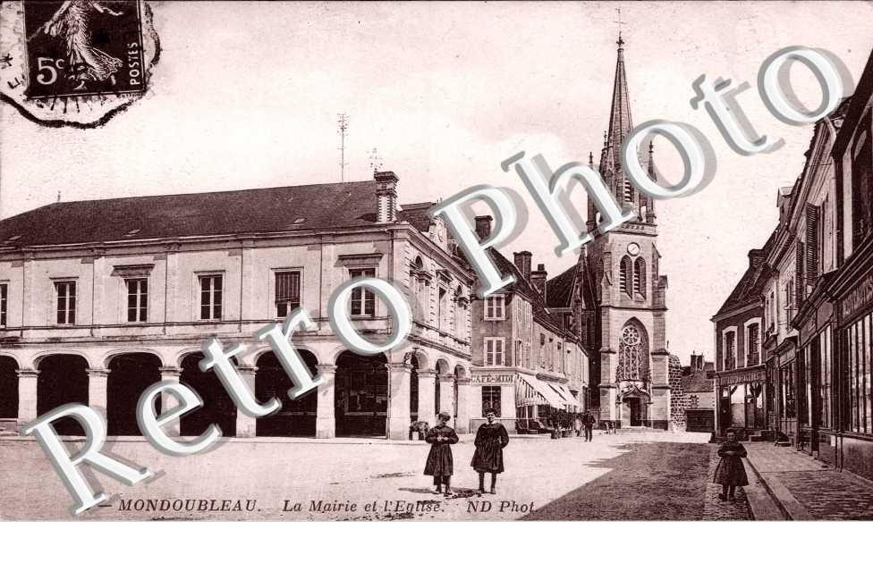 la Mairie et l'Eglise