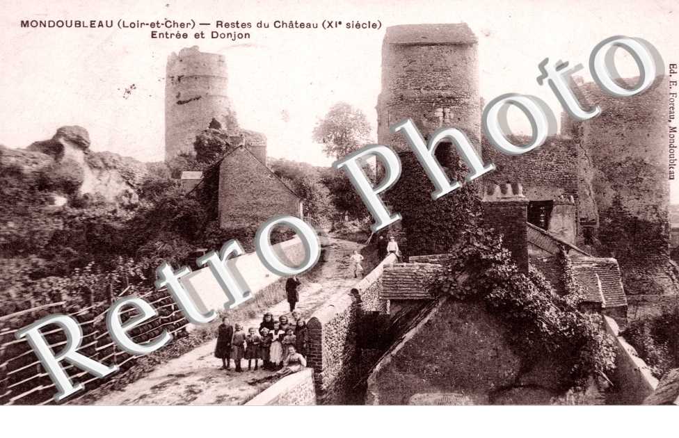 Restes du Chateau, Entree et Donjon