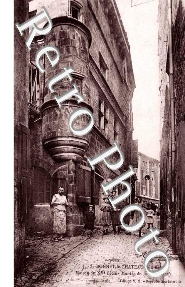 maison du XVe siecle, montee de la chatelaine