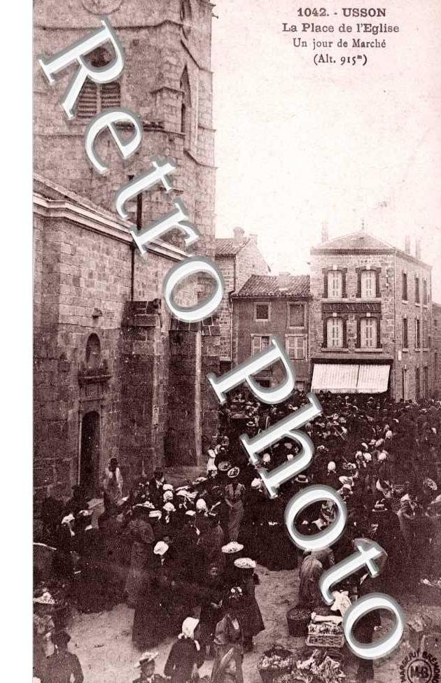 La Place de l'église un jour de marché