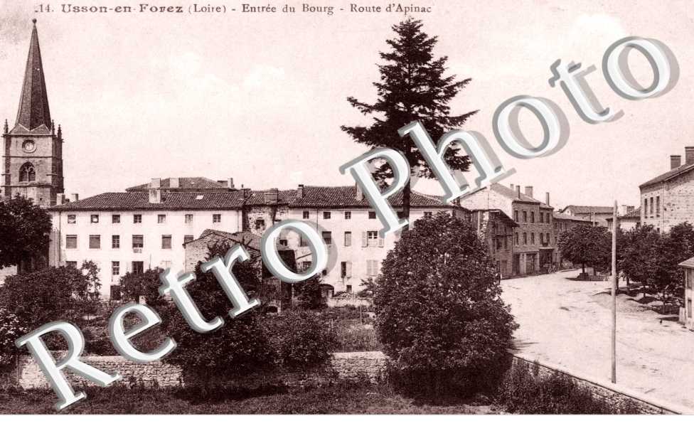 Entree du Bourg, Route d'Apinac