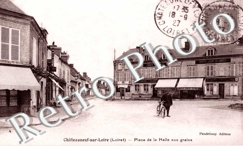 Place de la Halle aux grains