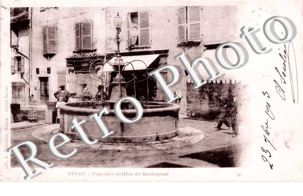 FONTAINE GRIFFON DE SOUBEYRAN