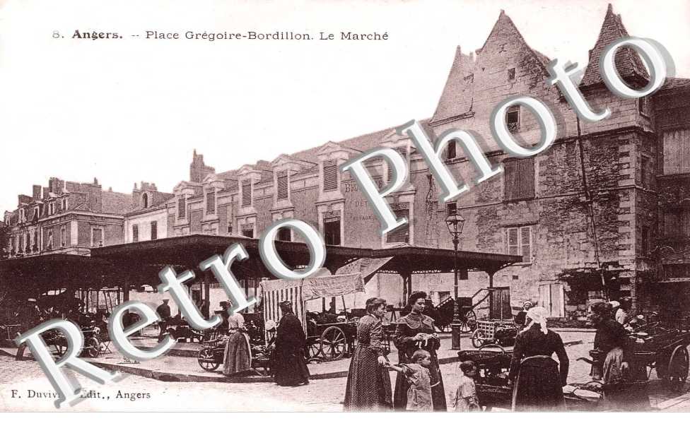 Place Gregoire Bordillon Le marche