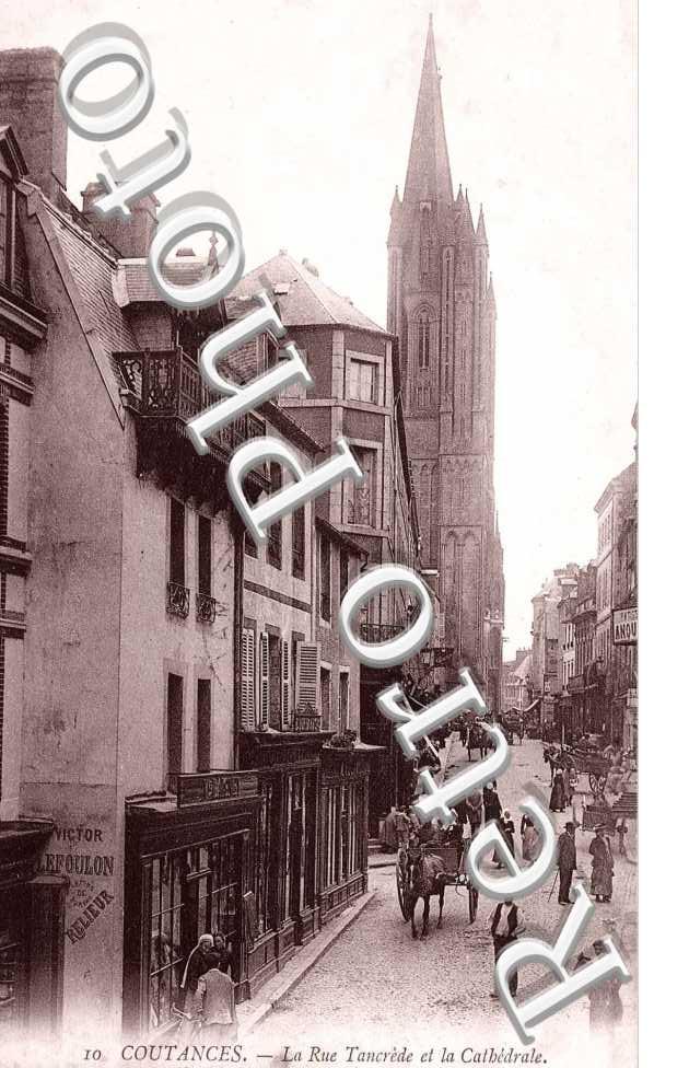 la rue Tancrede et la cathedrale
