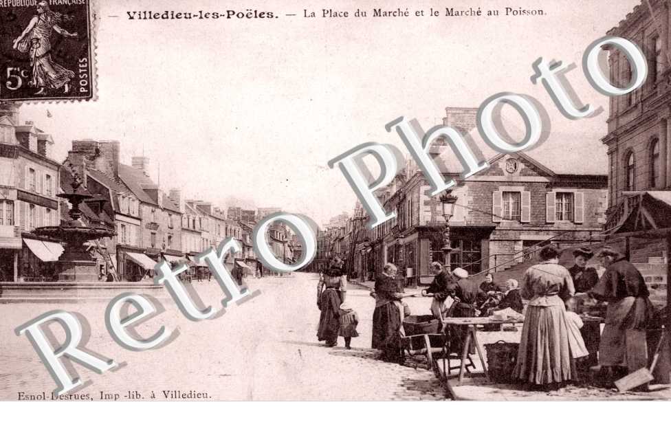 La place du marche  et le marche au poisson