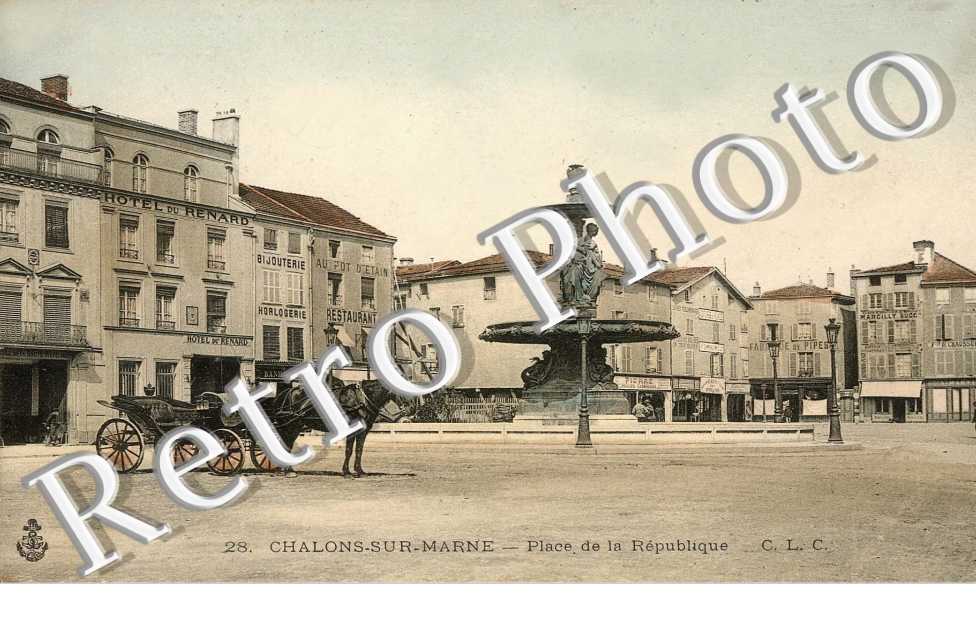 PLACE DE LA REPUBLIQUE