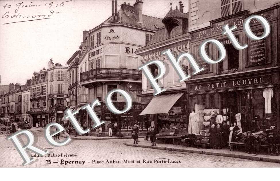 Place Auban Moët et Rue Porte Lucas