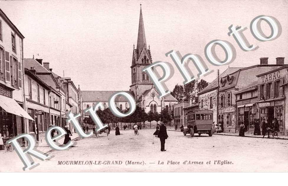 La Place d'Armes et l'Eglise