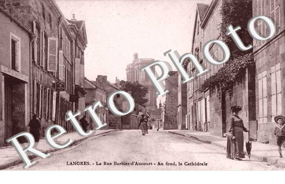 LA RUE BARBIER D'AUCOURT