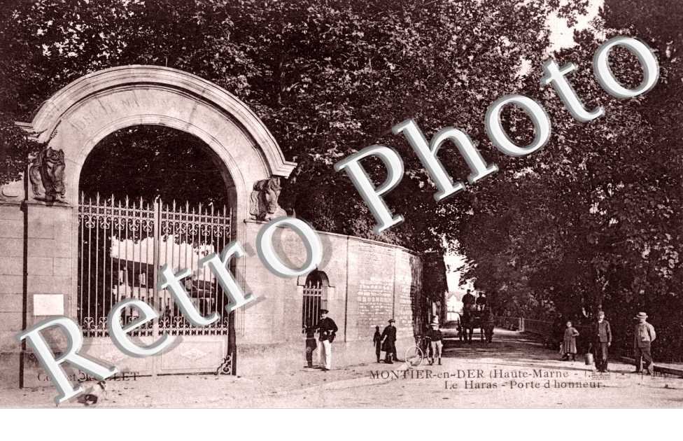 le Haras - porte d'honneur