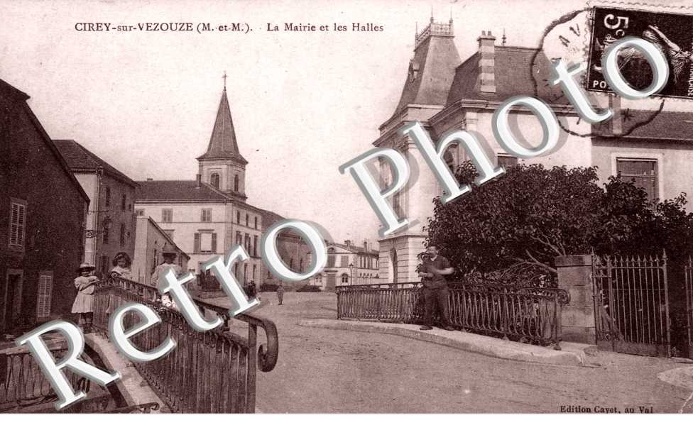 La mairie et des halles
