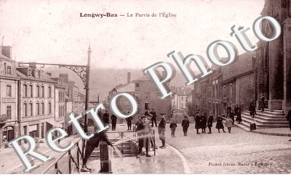 Le Parvis de l'Eglise