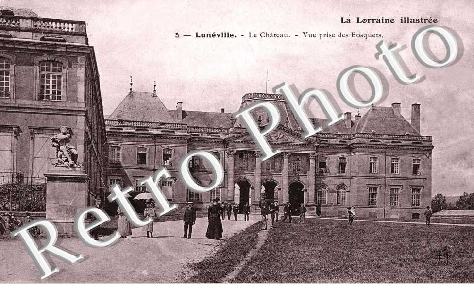 LE CHATEAU DES BOSQUETS