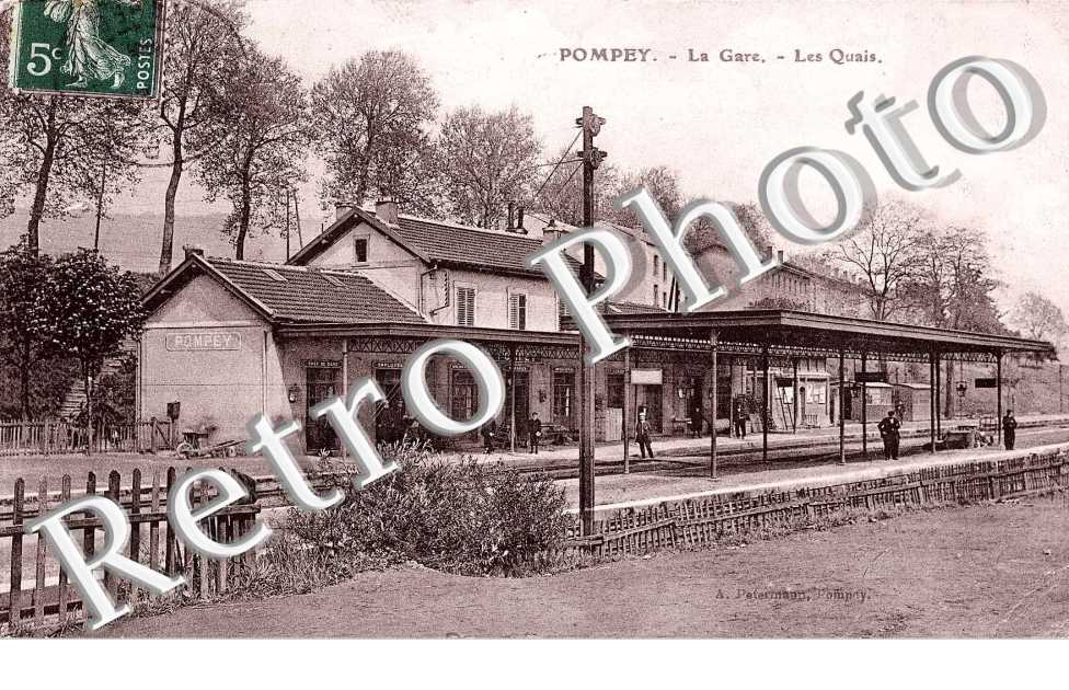 La gare, les quais