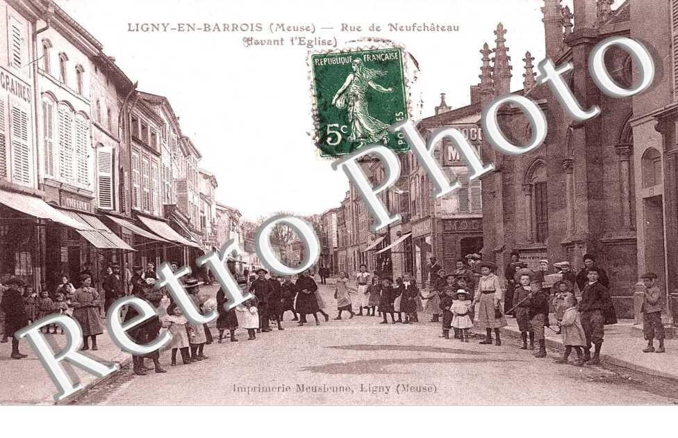 Rue de Neufchateau (devant l'eglise)