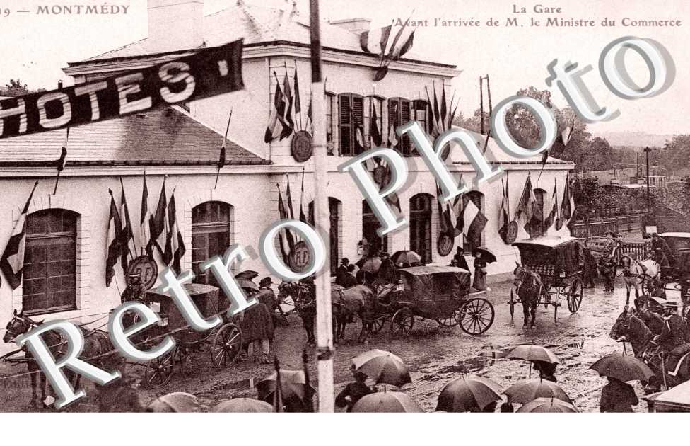 La gare - Arrivée de M. le Ministre du Commerce