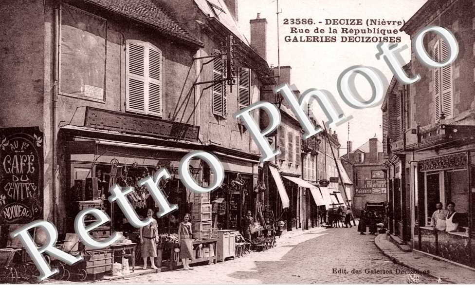 rue de la republique - galeries Decizoises