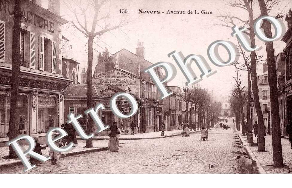 l'avenue de la gare