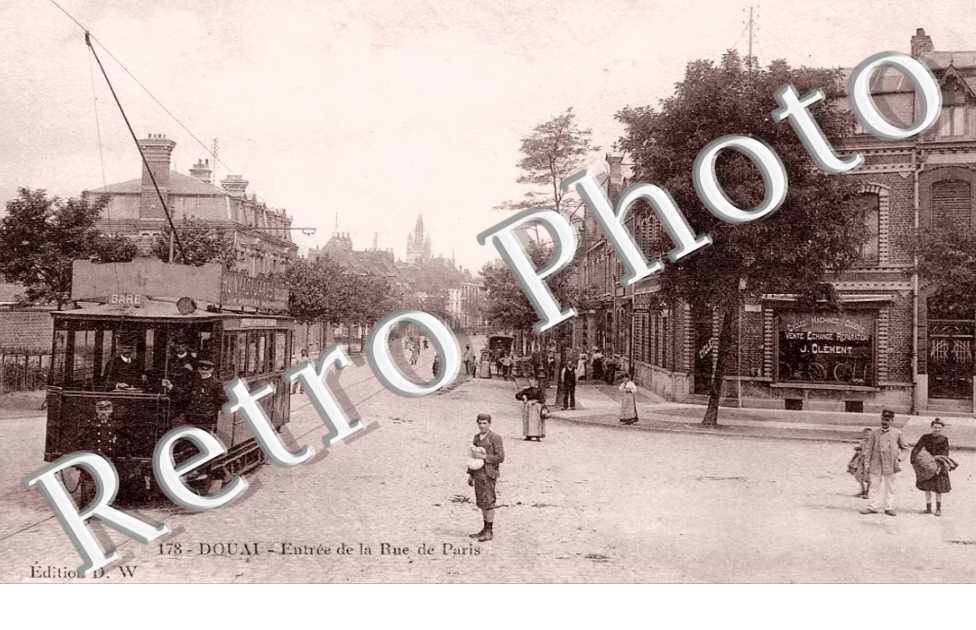 entree de la rue de Paris