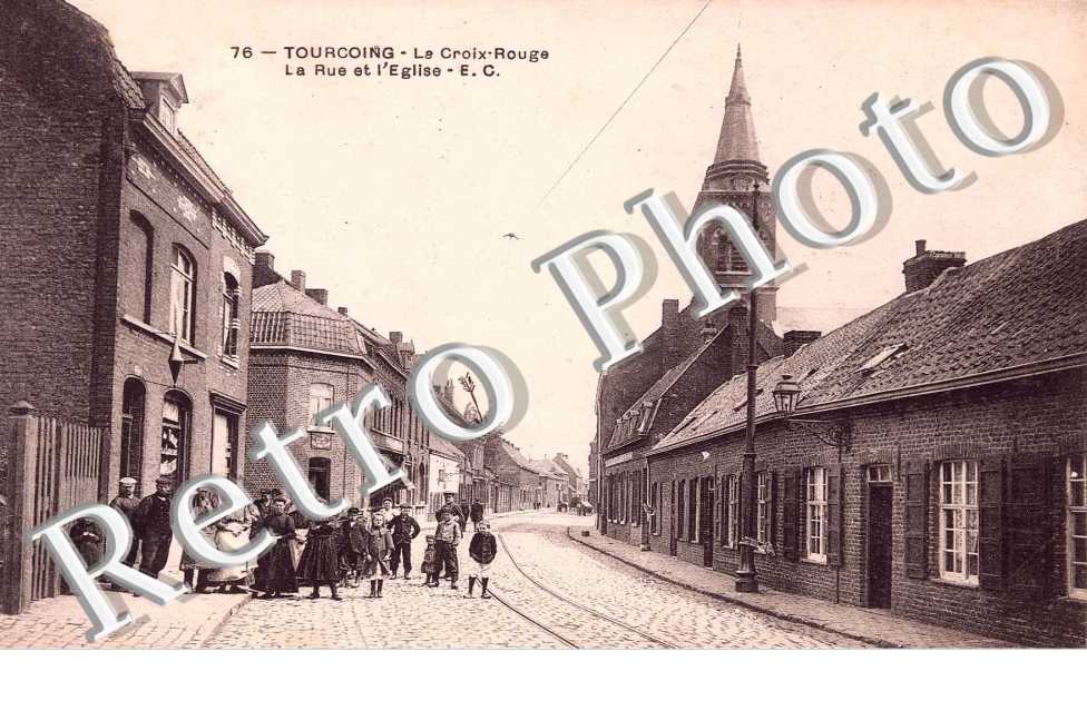 La Croix Rouge - la Rue et l'eglise