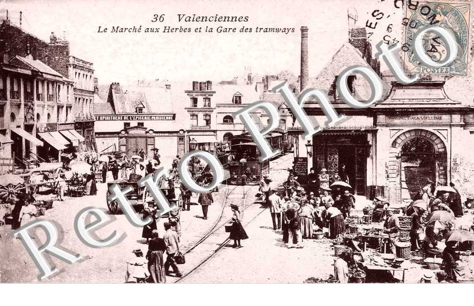 LE MARCHE AUX HERBES ET LA GARE DE TRAMWAYS