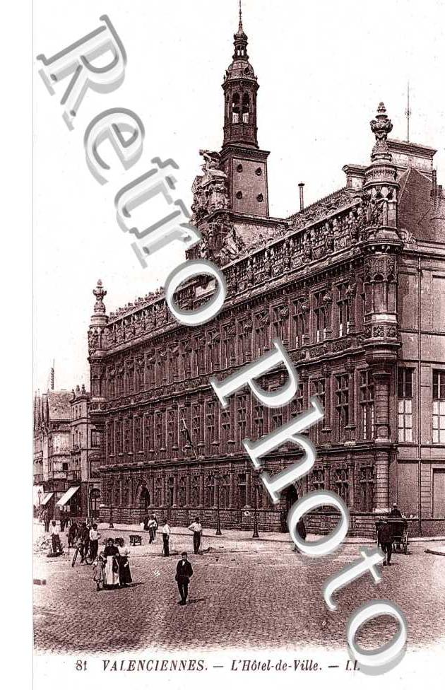 L'HOTEL DE VILLE