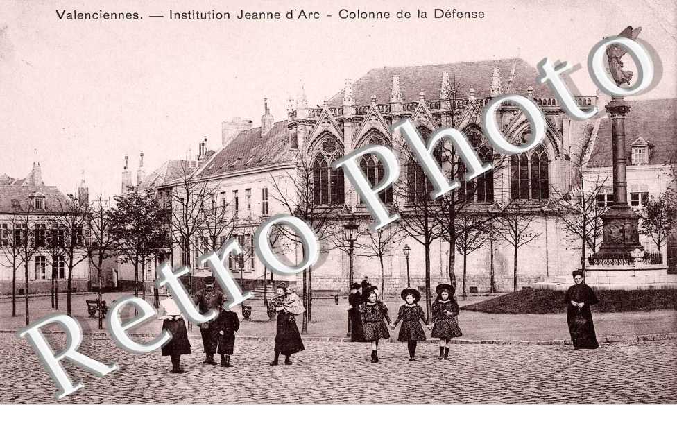 INSTITUTION JEANNE D'ARC - Colonne de la Defense