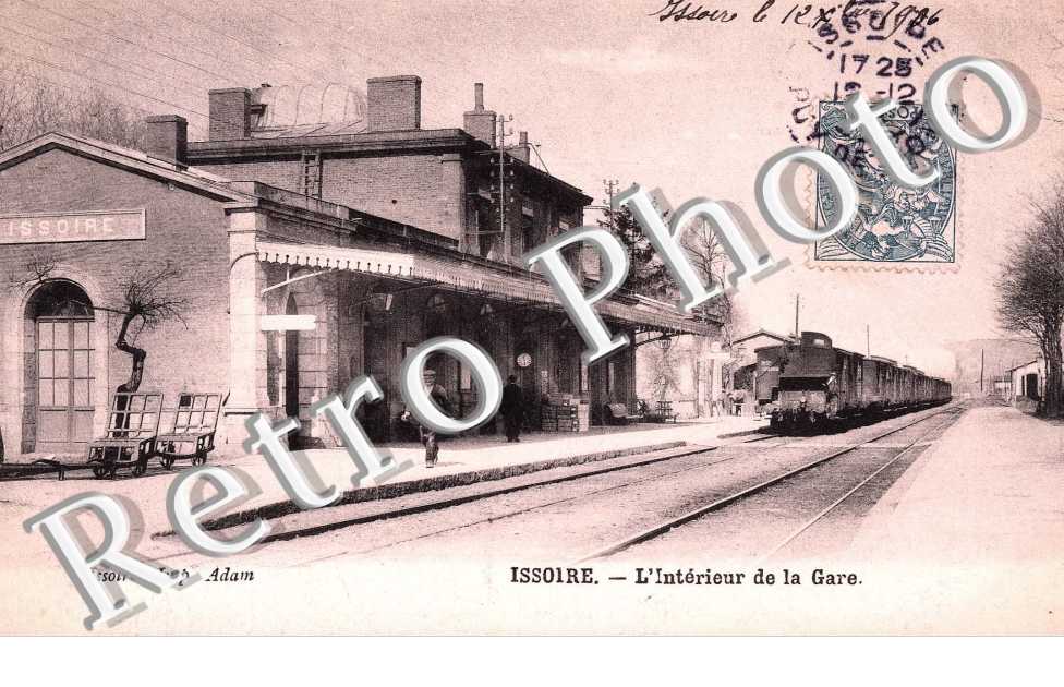 L'interieur de la gare