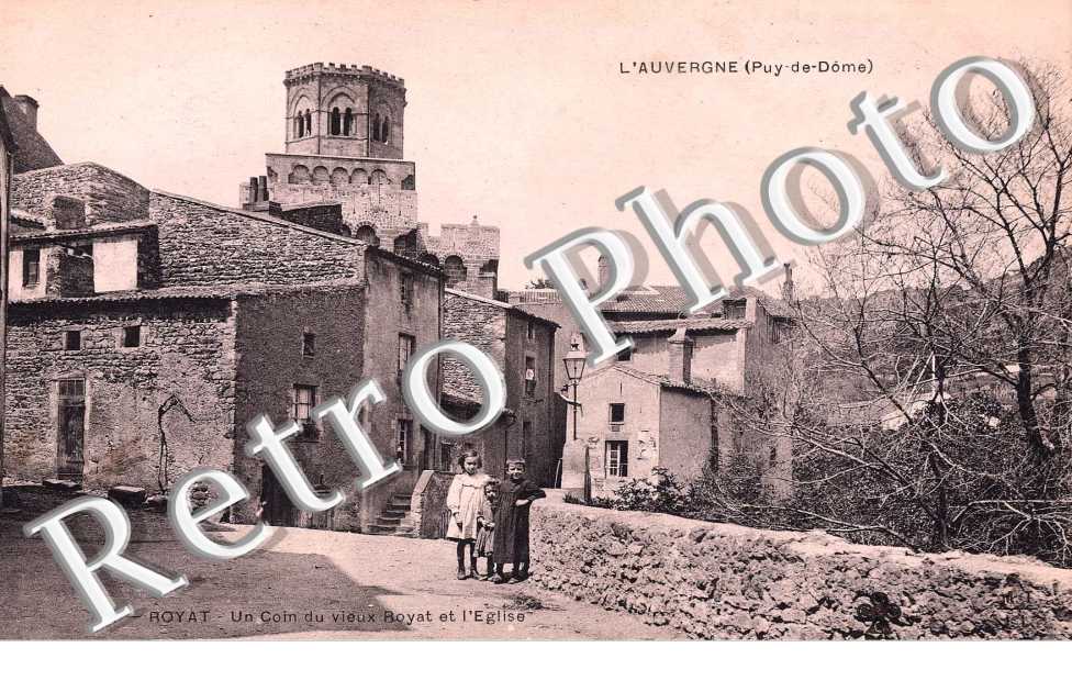 Un coin du vieux Royat et l'eglise