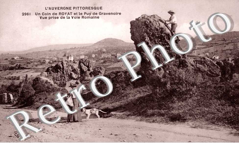 Un coin de Royat et le Puy de Gravenoire, Vue prise de la Voie Romaine