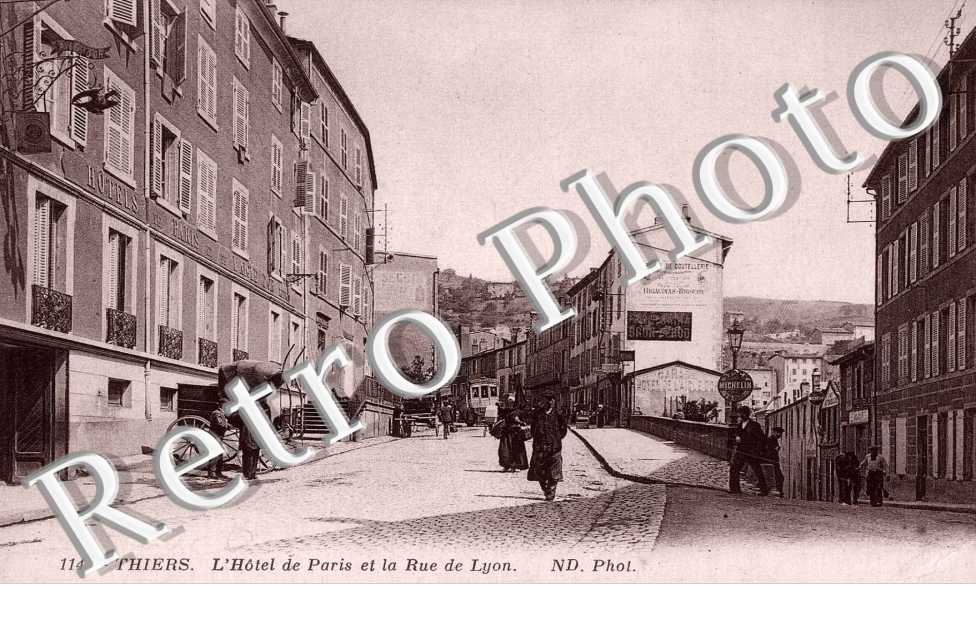 L'HOTEL DE PARIS ET LA RUE DE LYON