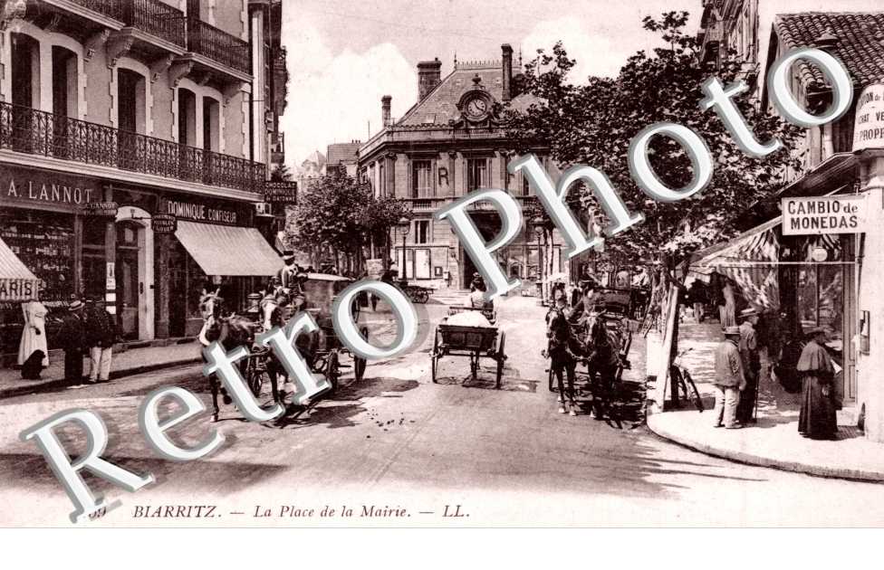 LA PLACE DE LA MAIRIE