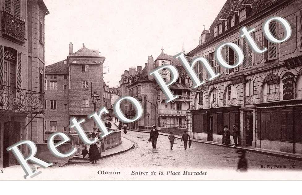 Entree de la Place Marcadet