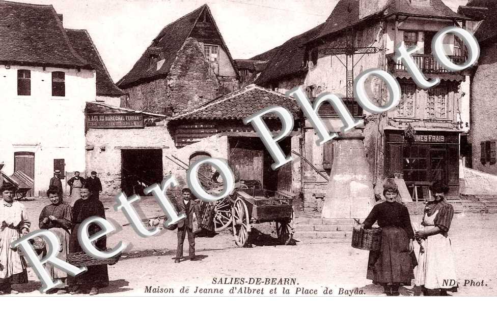 MAISON DE JEANNE D'ALBRET ET LA PLACE DE BAYDA